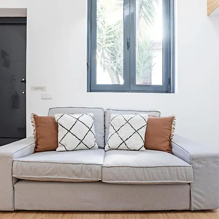 Apartment Cozy House W/ Ac Near Metro By Lovelystay