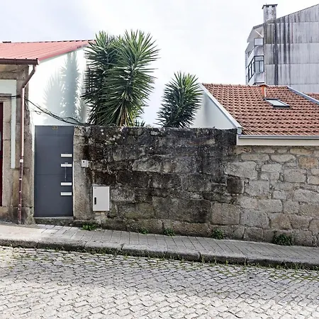 Διαμέρισμα Cozy House W/ Ac Near Metro By Lovelystay