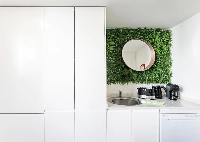 Διαμέρισμα Cozy House W/ Ac Near Metro By Lovelystay